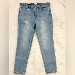 Universal Thread Light Blue Skinny Jeans